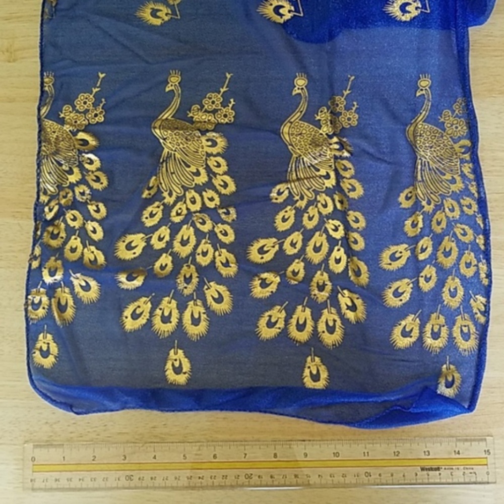 NIB - 3 Ladies Peacock Print Scarves - Picture 5 of 5
